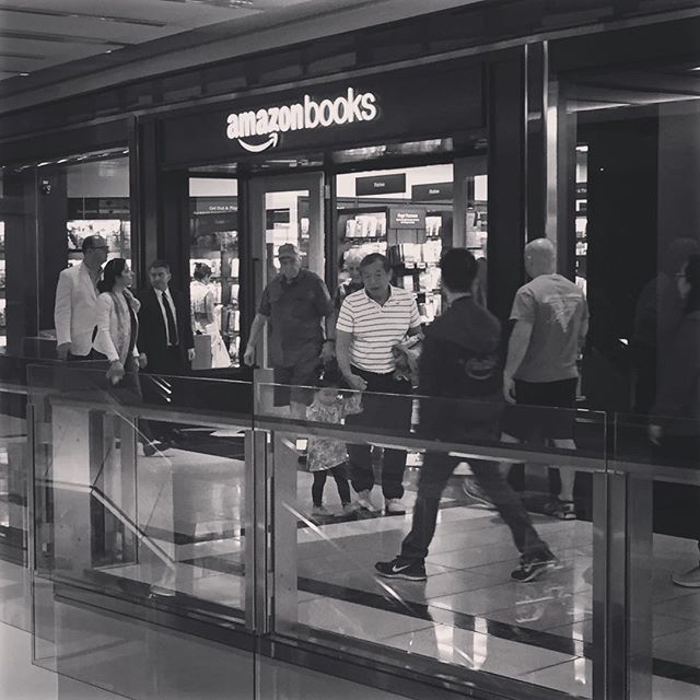 Had to check out the @amazonbooks brick and mortar store that just opened.  Relatively small selection with books facing out so their covers are visible. Beauty space and displays with lots of gadgets too.  And a crowd.  Pays to be a #Prime member to